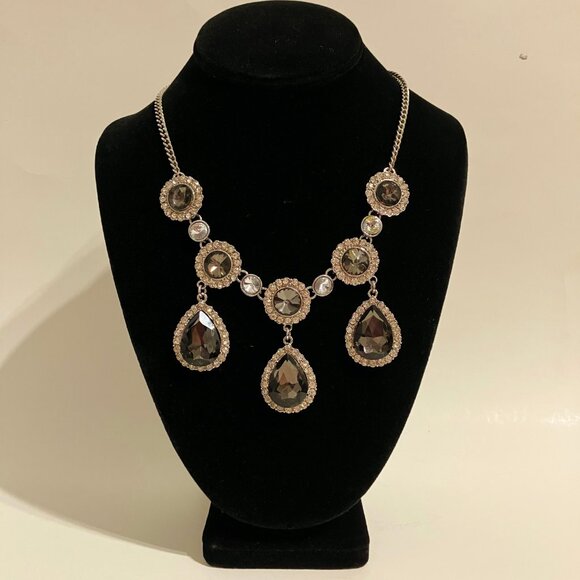 A & A Statement Necklace Brown Crystal Rhinestone Teardrop Silver Chain Vintage - Picture 3 of 11